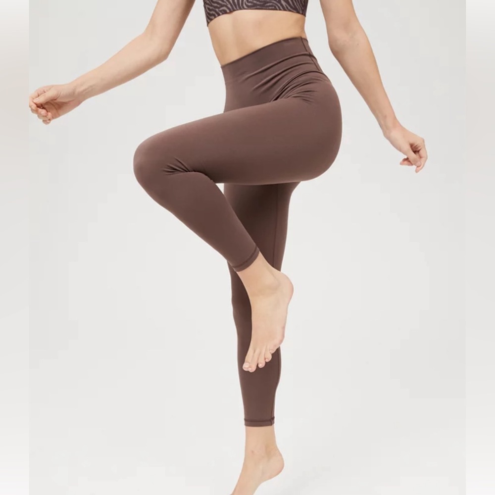 AERIE OFFLINE Real Me High Waisted Legging - Size Large